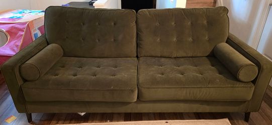 Reveon Lakes Sofa and Love Seat