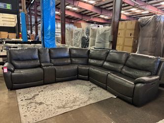 Power Recliner Sectional. 🚚WE DELIVER🚚