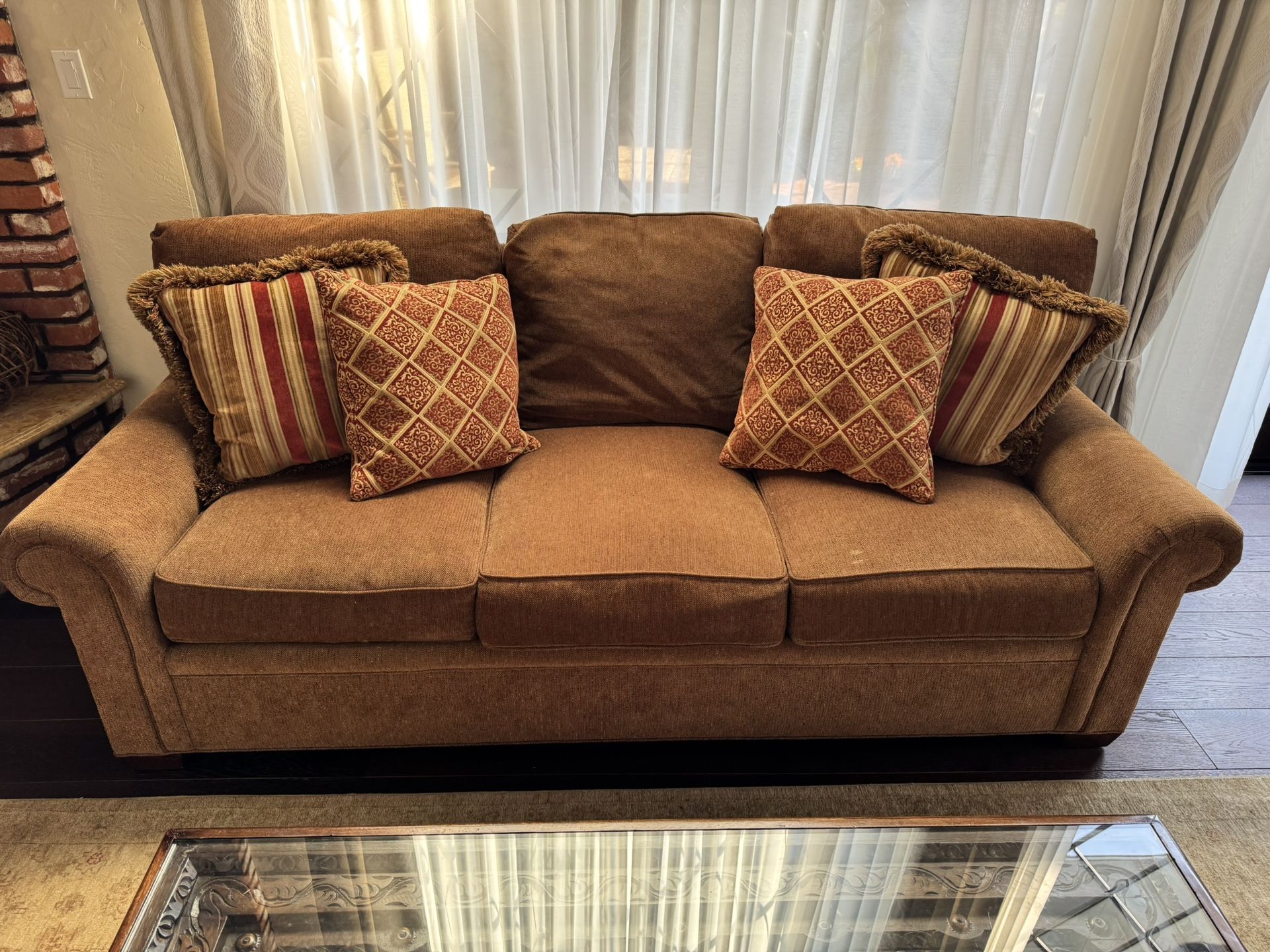 3 cushion Stickley Sofa With PILLOWS