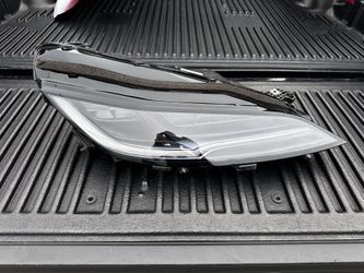 Tesla Model 3 Right Passenger Side Headlight Luz Derecha Pasajera 2024 2025 2026