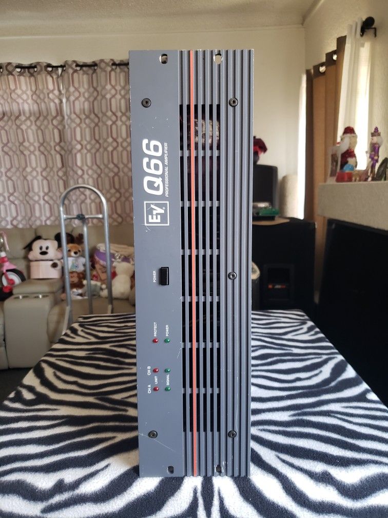 Dj. ELECTRO VOICE AMP
