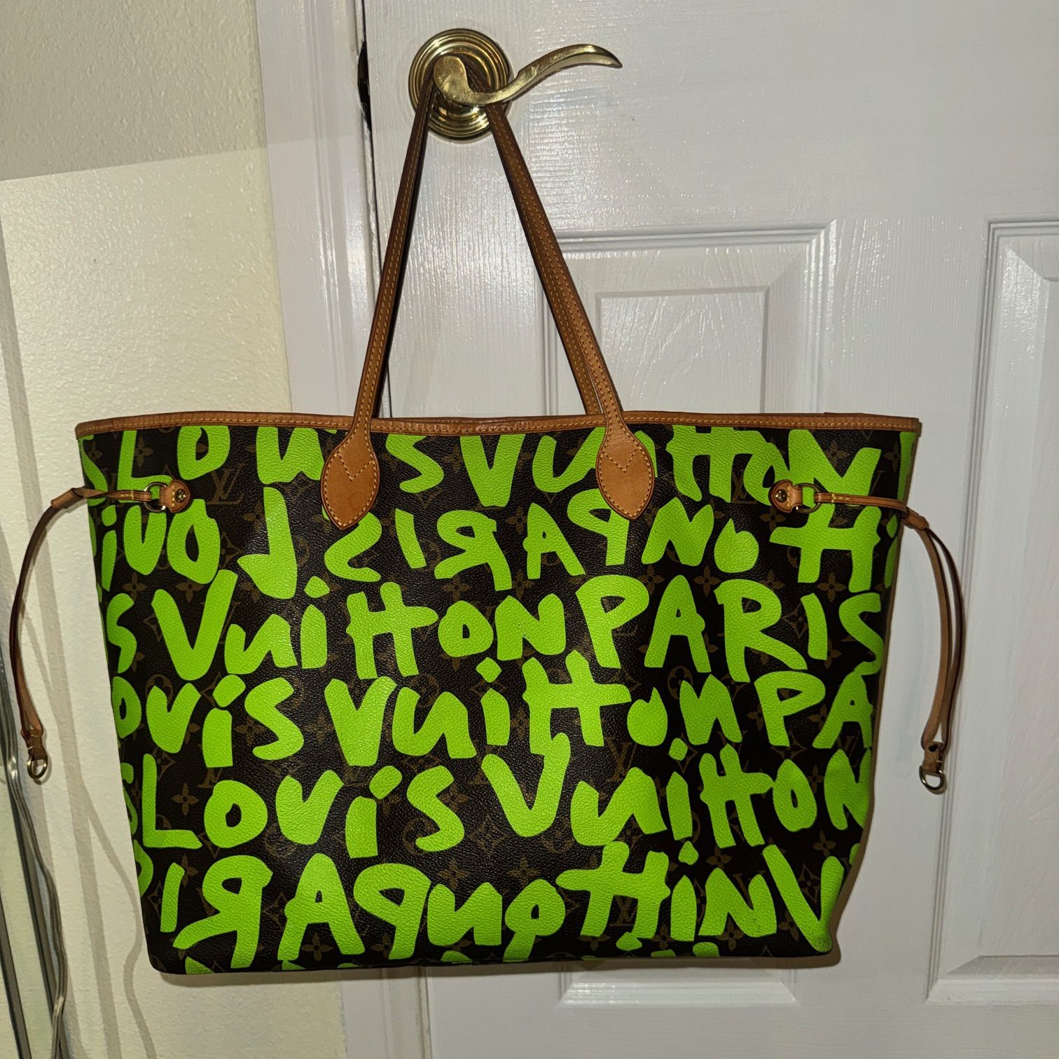 Louis Vuitton Graffiti Bag Neverfull In Green