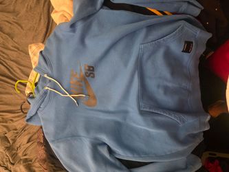 Nike sb hoodie size L