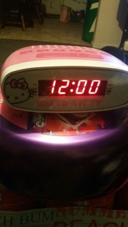 Hello kitty clock