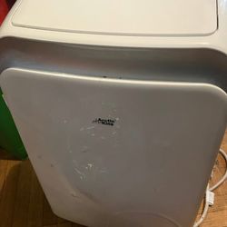 Portable AC (like New) 
