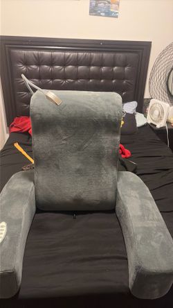 Grey  message pillow rest
