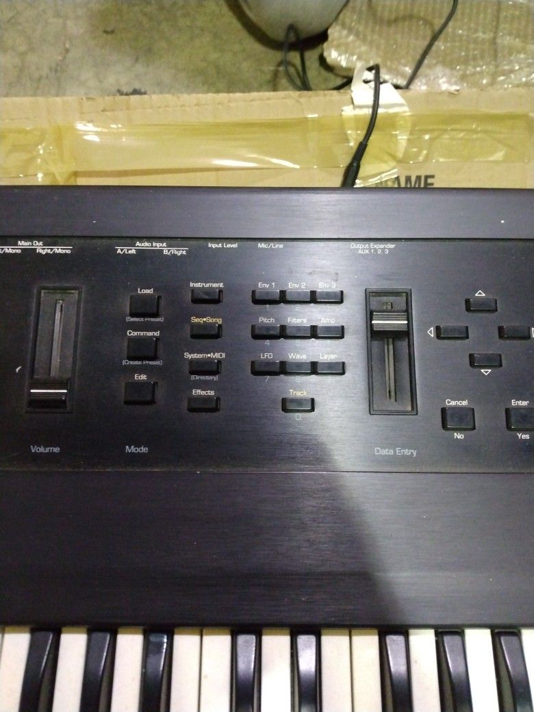 Esoniq Oex 6sr Output Expander W Keyboard