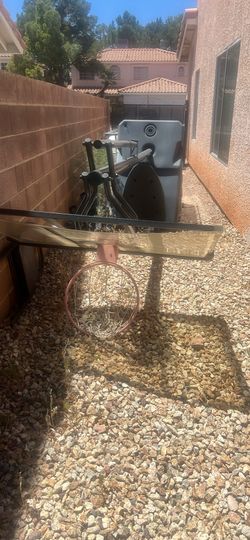 Basketball hoop