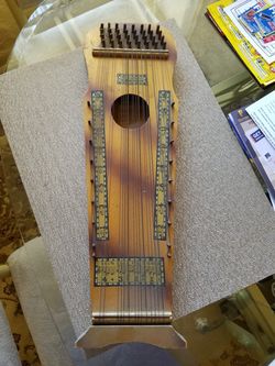 Violin-Uke by Marx (Marxochime) USA