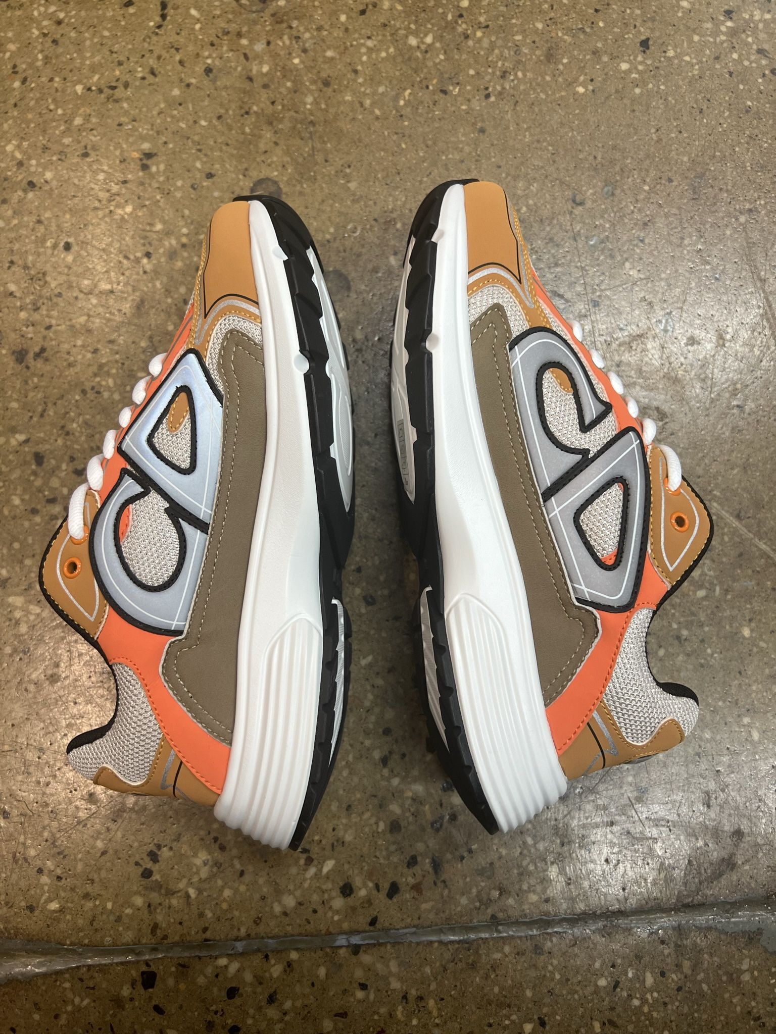 Dior B30 for Sale in Brooklyn, NY - OfferUp