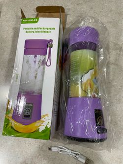 Portable and USB rechargeable blender