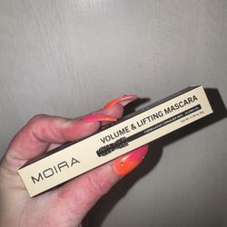 Volume & Lift Mascara 