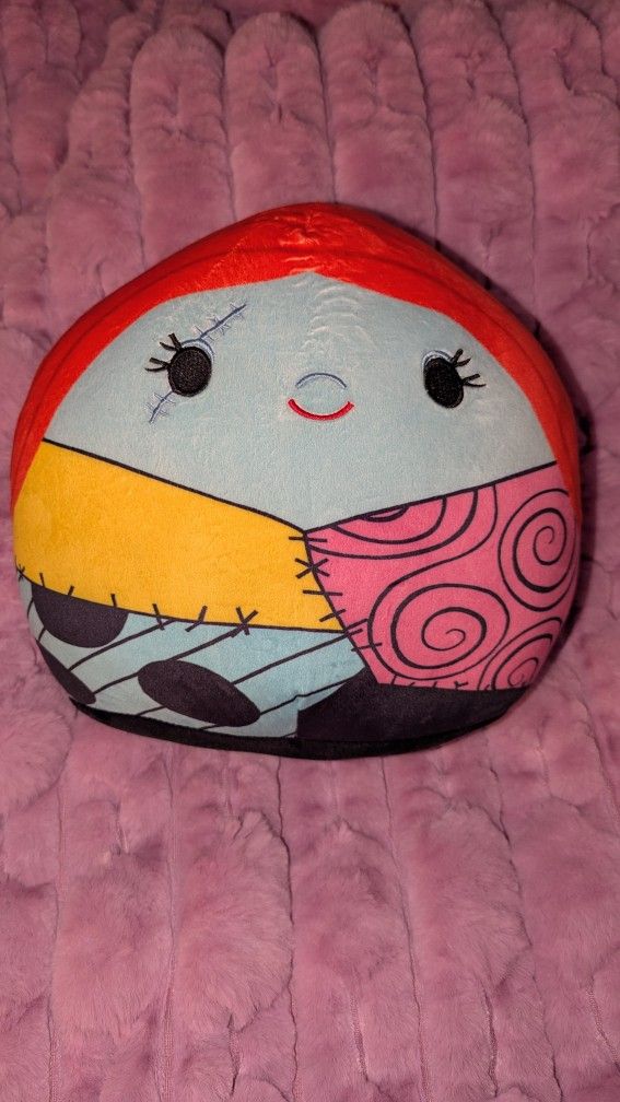 Squishmallows Nightmare Before Christmas Sally 12" across, 9" tall NWOT
She is in excellent new condition.