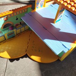 Vintage Dora The Explorer House