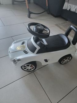 Mercedes-Benz kids car