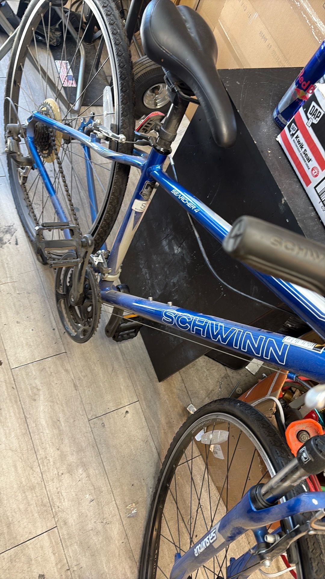 Searcher 4 Schwinn bike