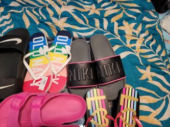 Girls Sandals Sz 6 And 7