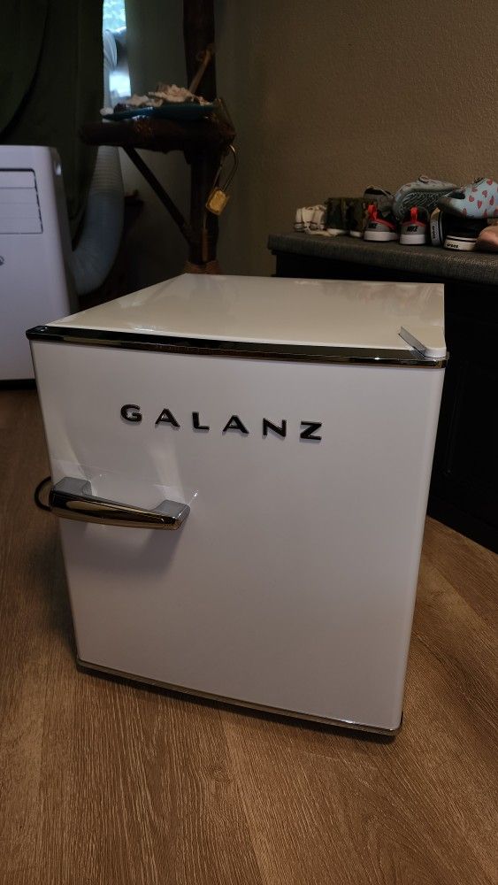 Galanz 1.7 Cu. Ft. Mini Refrigerator With Chiller.