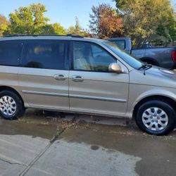 2005 KIA Sedona