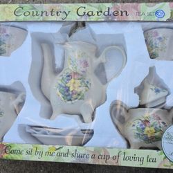 Country Garden Tea Set