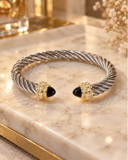 Elegant Silver Cable Bracelet – Black & Gold Accents ✨