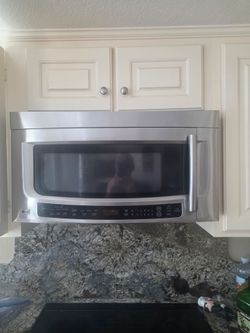 L G microwave