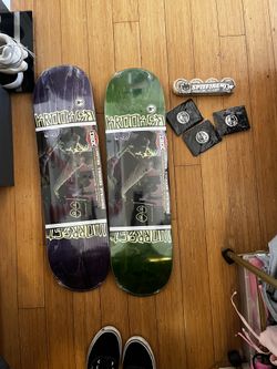 Krooked Skateboards And Spitfire Wheels