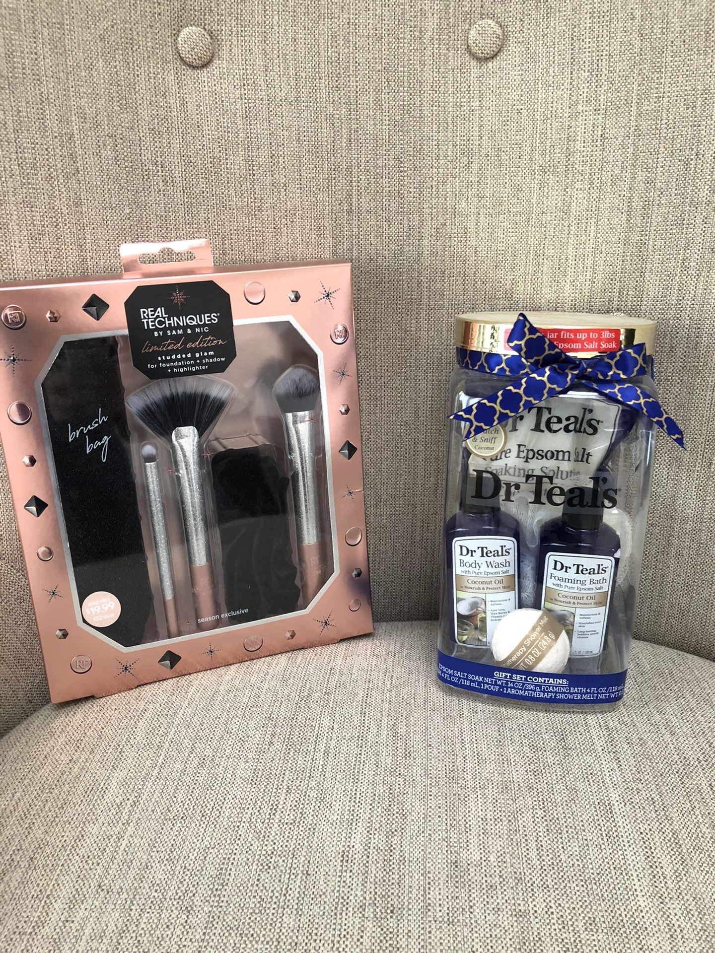 Real techniques and Dr Teals gift set makeup brushes bath salts