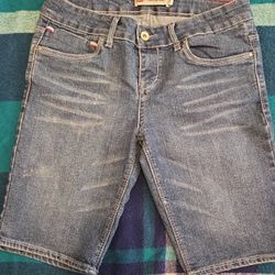 Levi Bermuda Shorts Women's Size 7