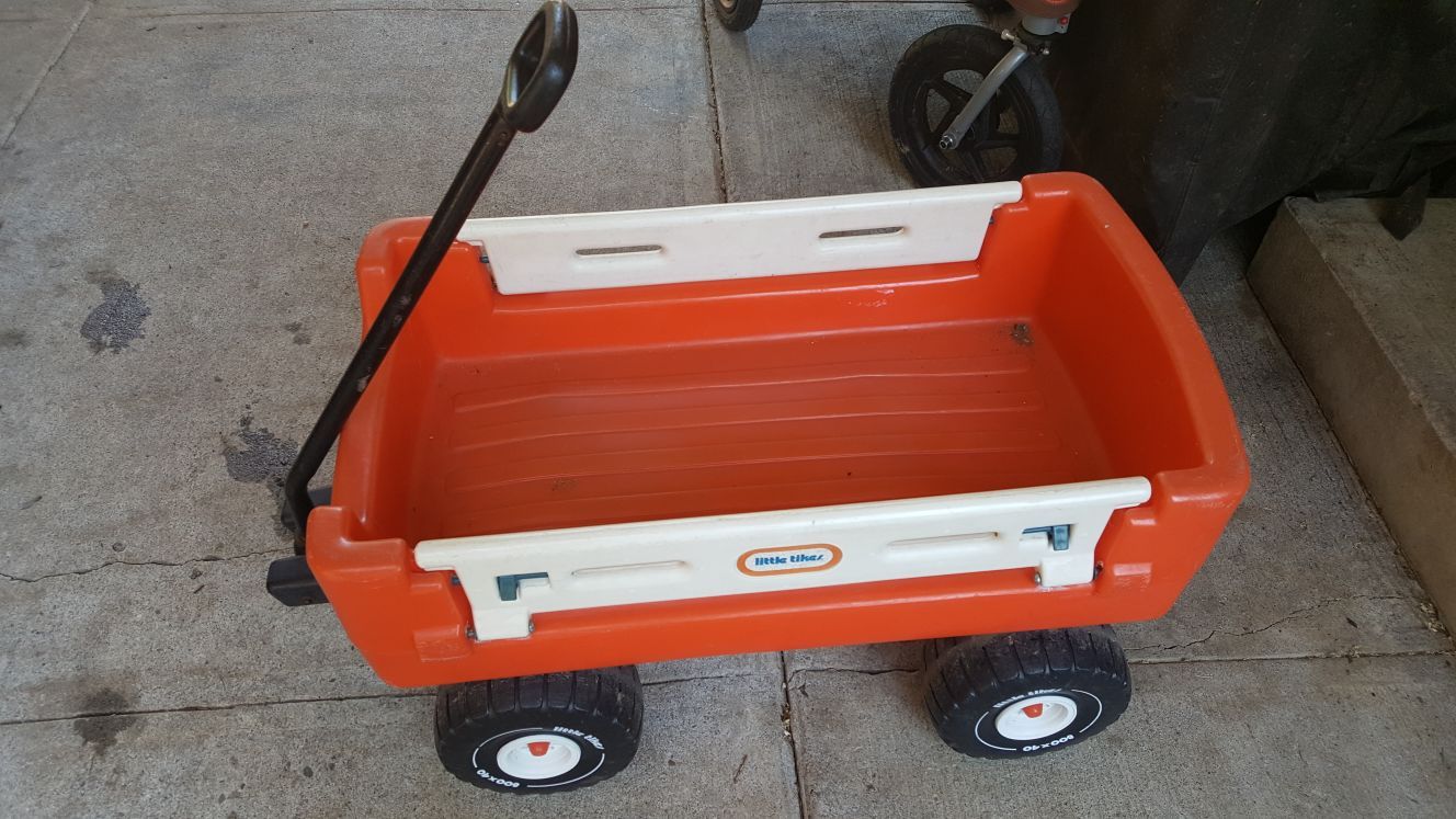 Vintage Little Tikes wagon