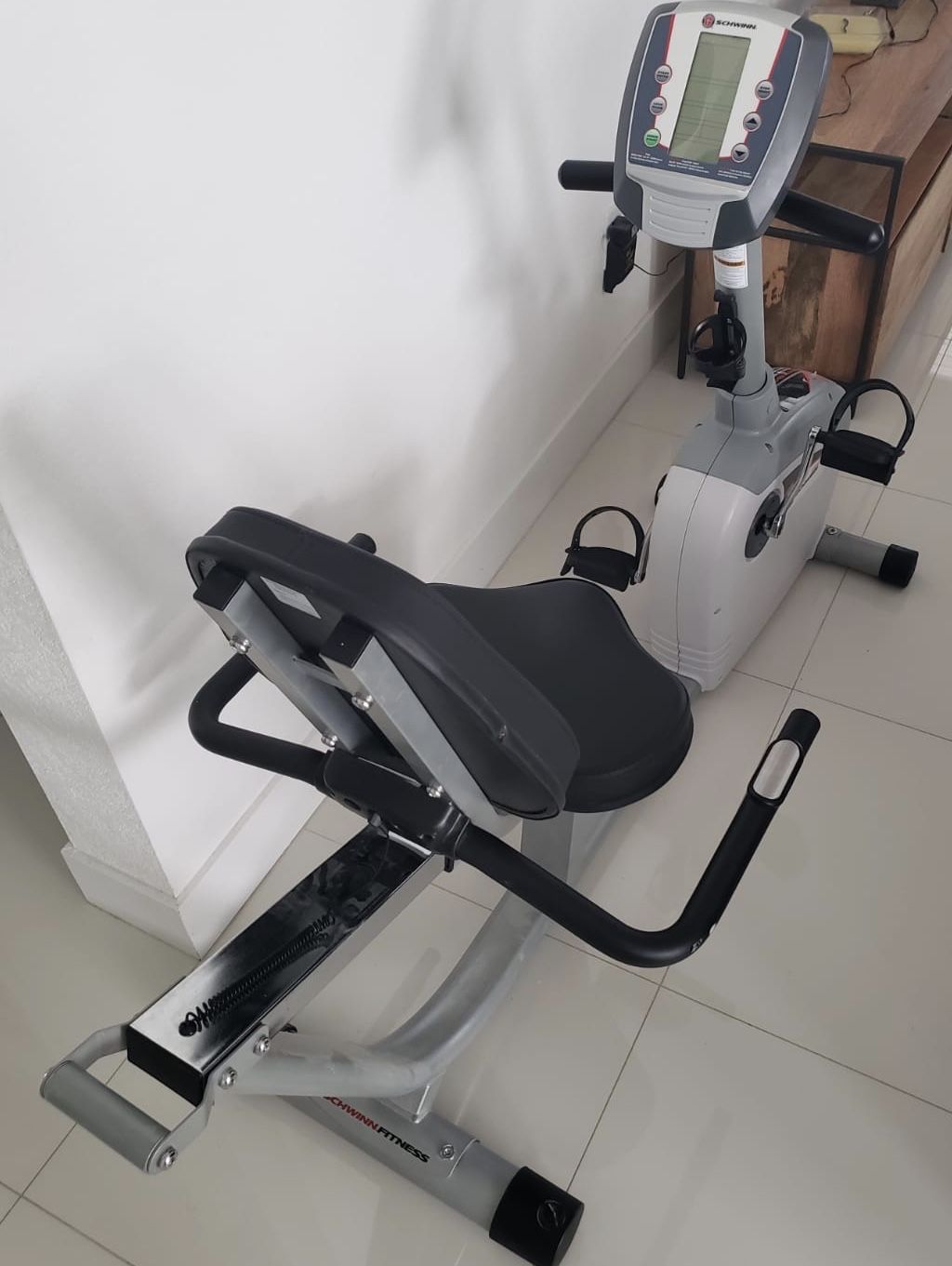 Schwinn 220 recumbent exercise bike for Sale in Miami, FL OfferUp