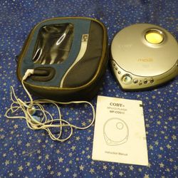 Coby portable CD-MP3 player with case