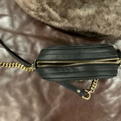 Tory Burch Women's Kira Chevron Camera Bag.  Used, light wear, Good Condition.