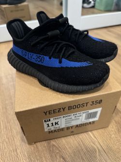 adidas Yeezy Boost 350 V2)