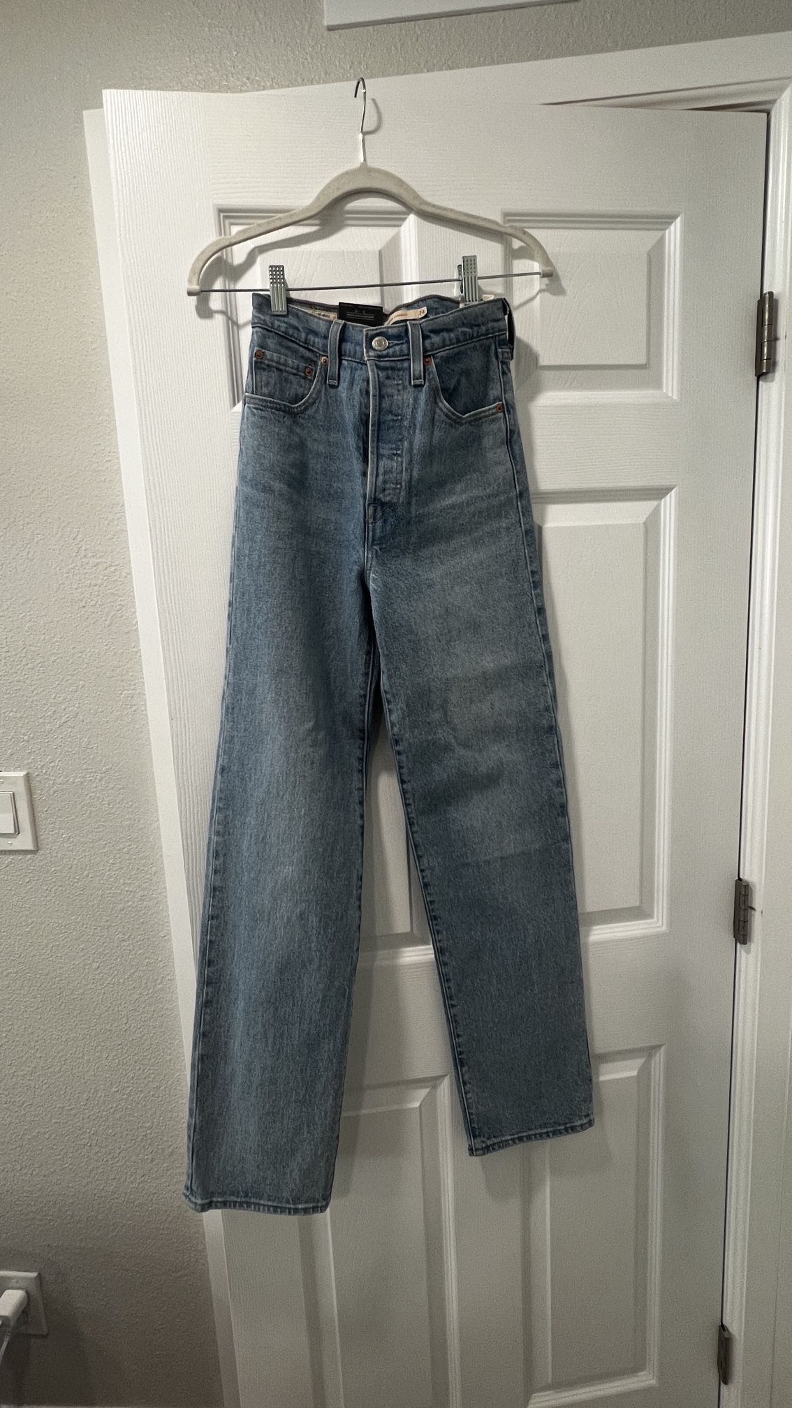 Levi jeans
