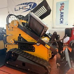 25 HP PRO Stand-On Skid Steer — CUSTOM MODIFIED (GUIDING WHEELS) ⭐️ (Brand New, 0 Hours) 