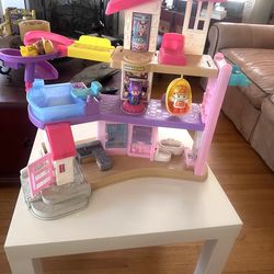 Barbie music 🎶 house 🏡