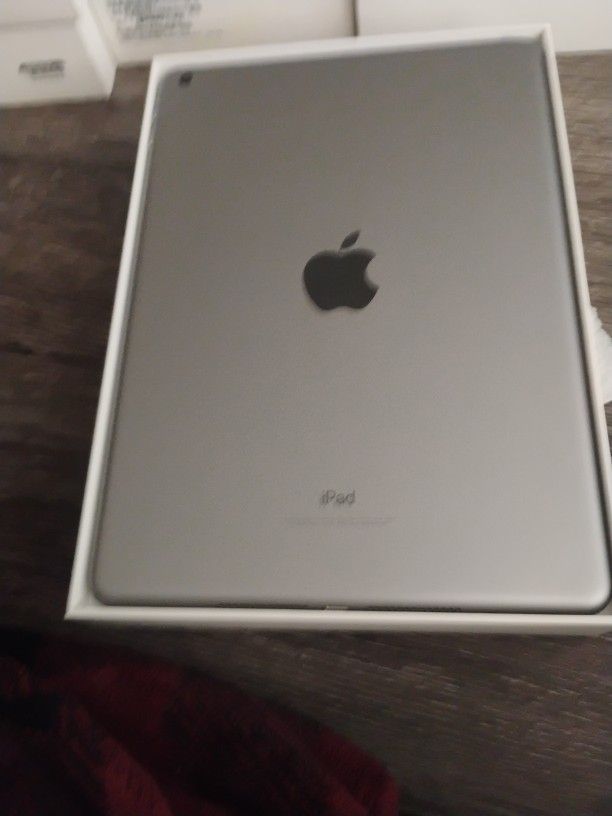iPad 6th Generation