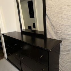 Black 6-Drawer Dresser + Attached Mirror 