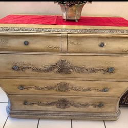 Beautiful Ornate Dresser - Must Pick Up Today