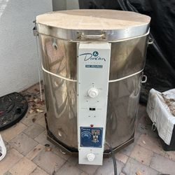 Duncan Electric Kiln - On Wheels!