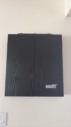 Dart Board Almost New!! Very Very Good Brand