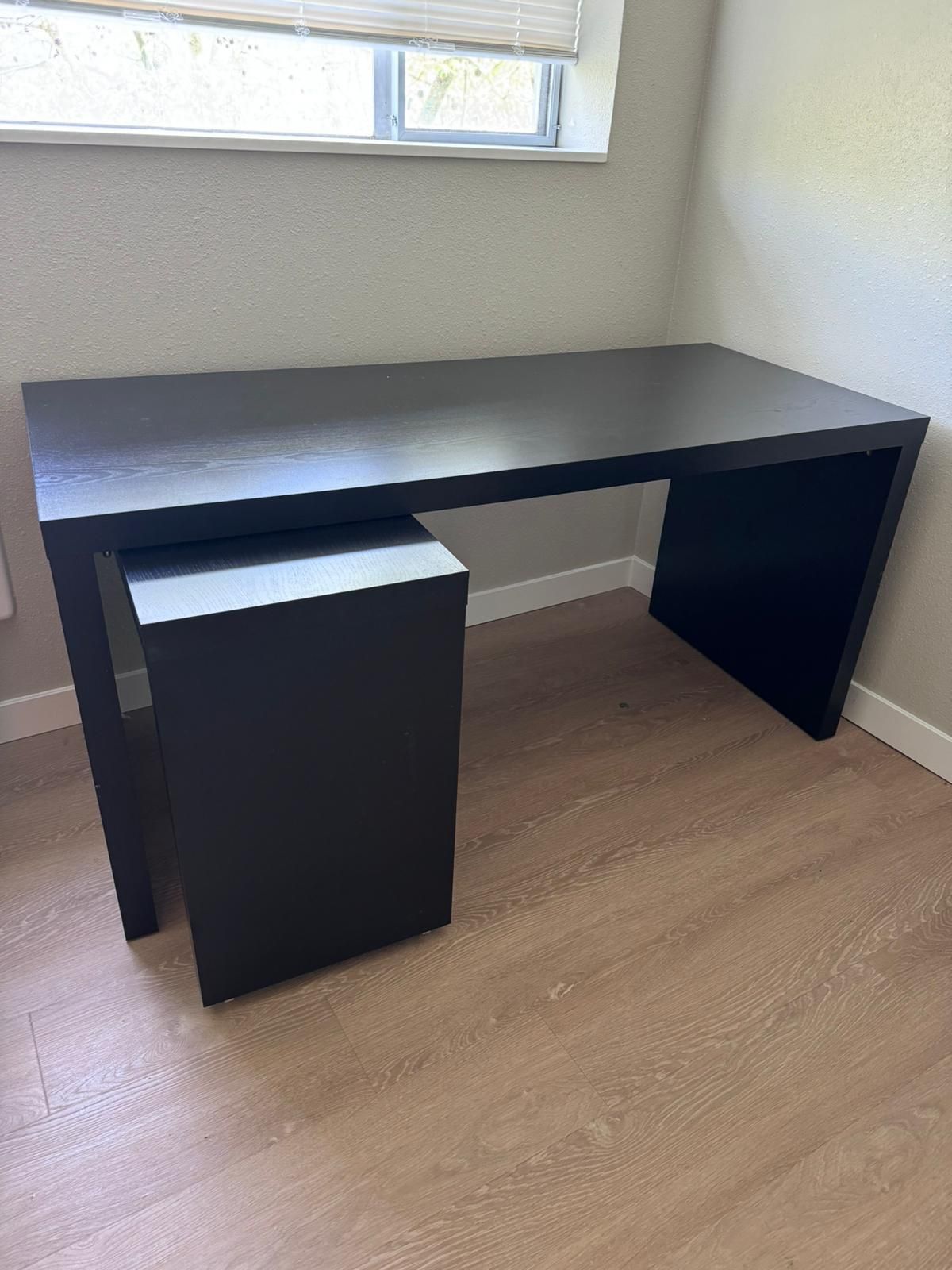 IKEA Malm Desk