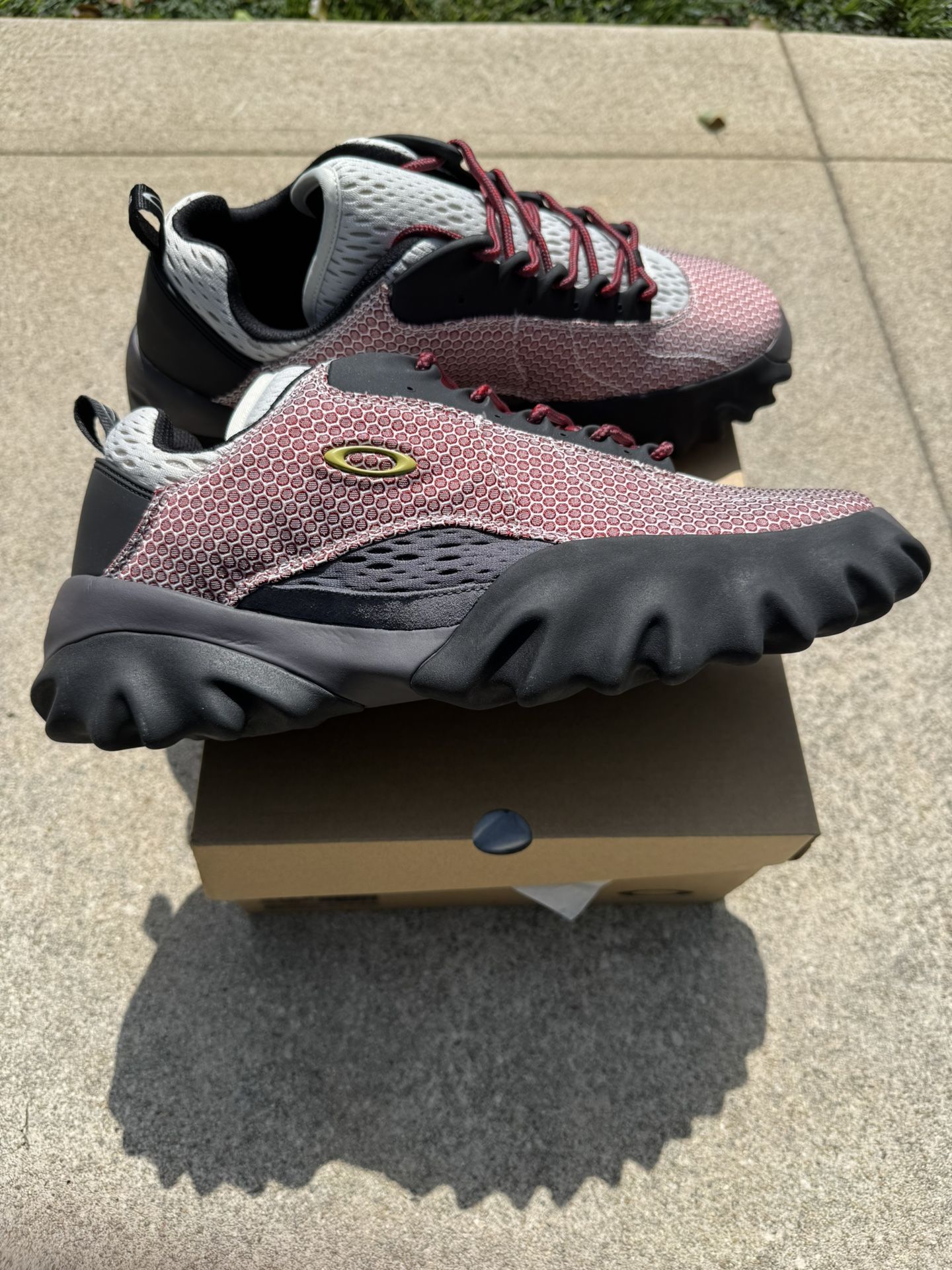 Size:12.5 BRAIN DEAD X OAKLEY FACTORY TEAM JACQUARD CHOP SAW - MAROON