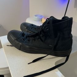 Black Converse high top sneakers size 7 #sneakers #converse