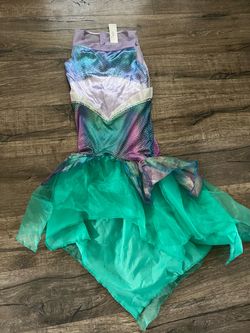 Girls Halloween mermaid costume nwt size 7-8