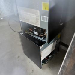 HISENSE MINI FRIDGES WITH FREEZERS