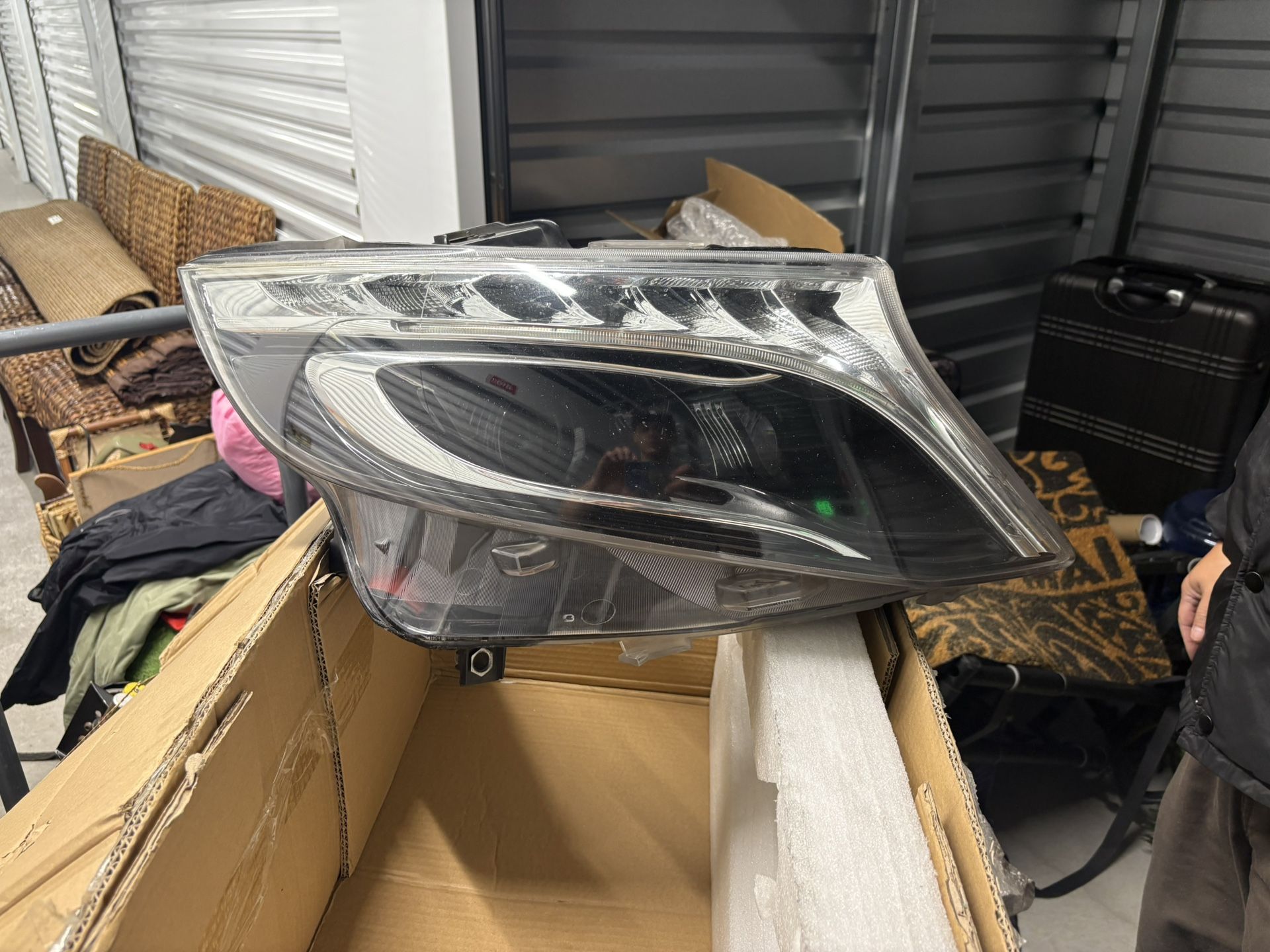 Mercedes Metris Headlights