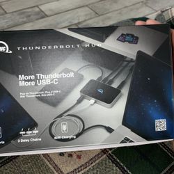 Thunderbolt hub 