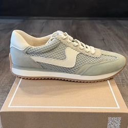 Brand New Dolce Vita 